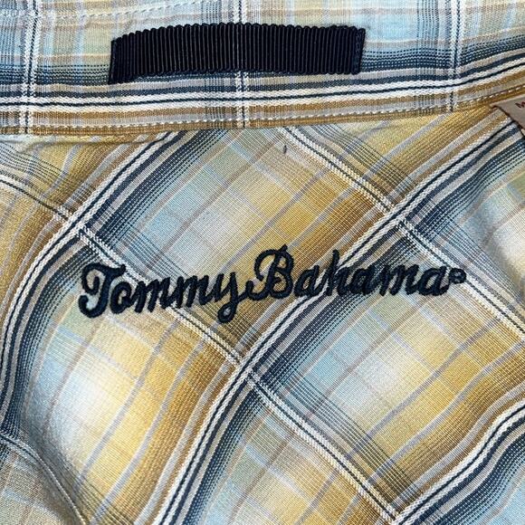 Tommy Bahama Plaid Short Sleeve Button Down Size Medium - Picture 6 of 7